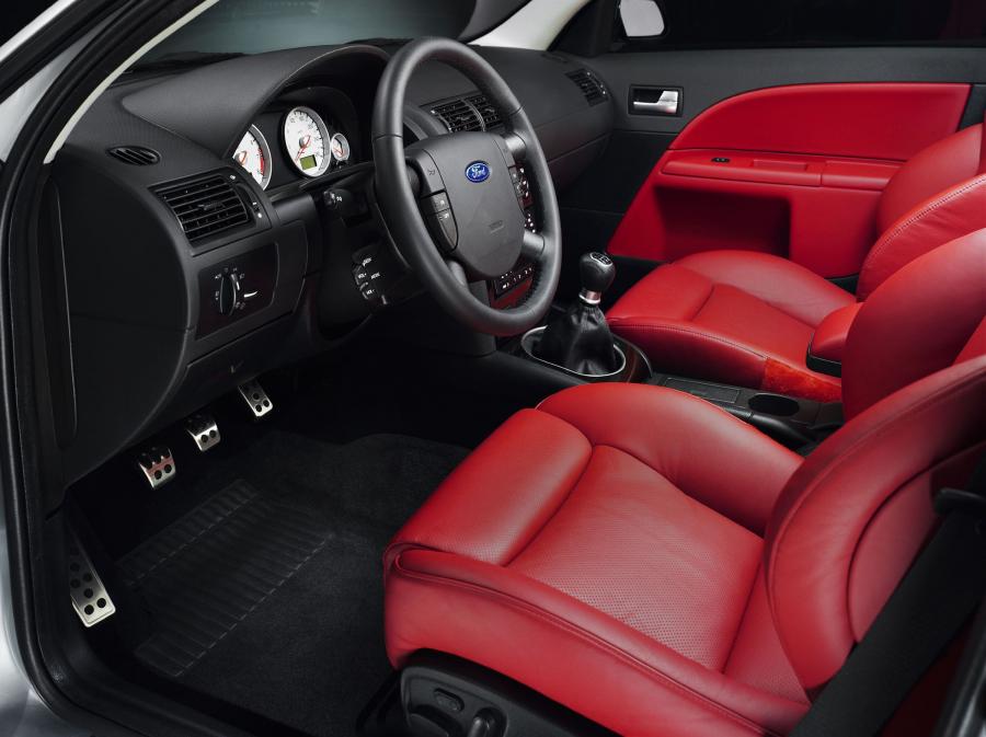  Ford Mondeo ST 2001 года  (фото 2 из 4)